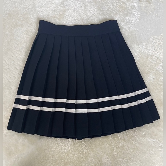 G&P Vancouver - High Waisted Pleated Skirt - Navy + White Ribbon - Size XS-S - Picture 8 of 8